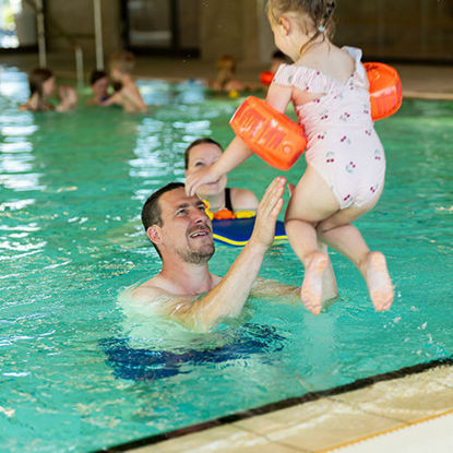 Bild von Delfinclub 1 (3,5 J) mit Eltern (5 Einheiten)